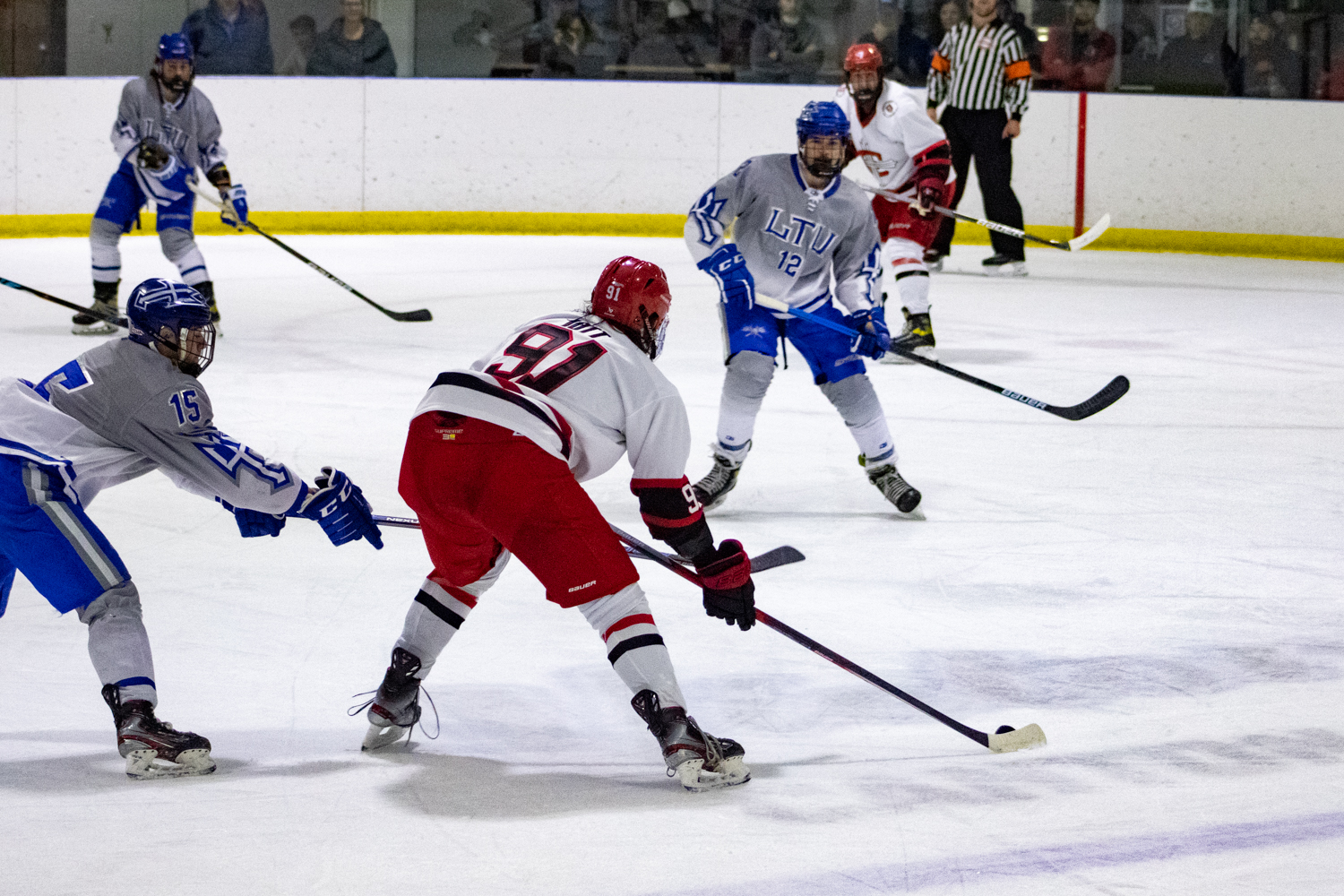 Men's Hockey completes weekend sweep of the Cougars