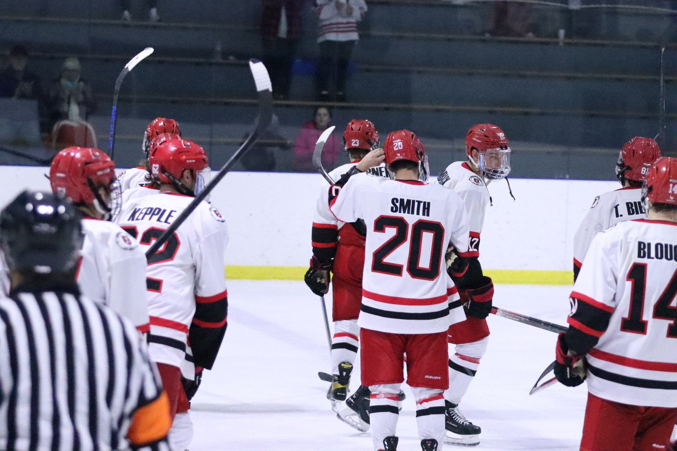 Men's Hockey falls to #18 UM-Dearborn in WHAC Championship
