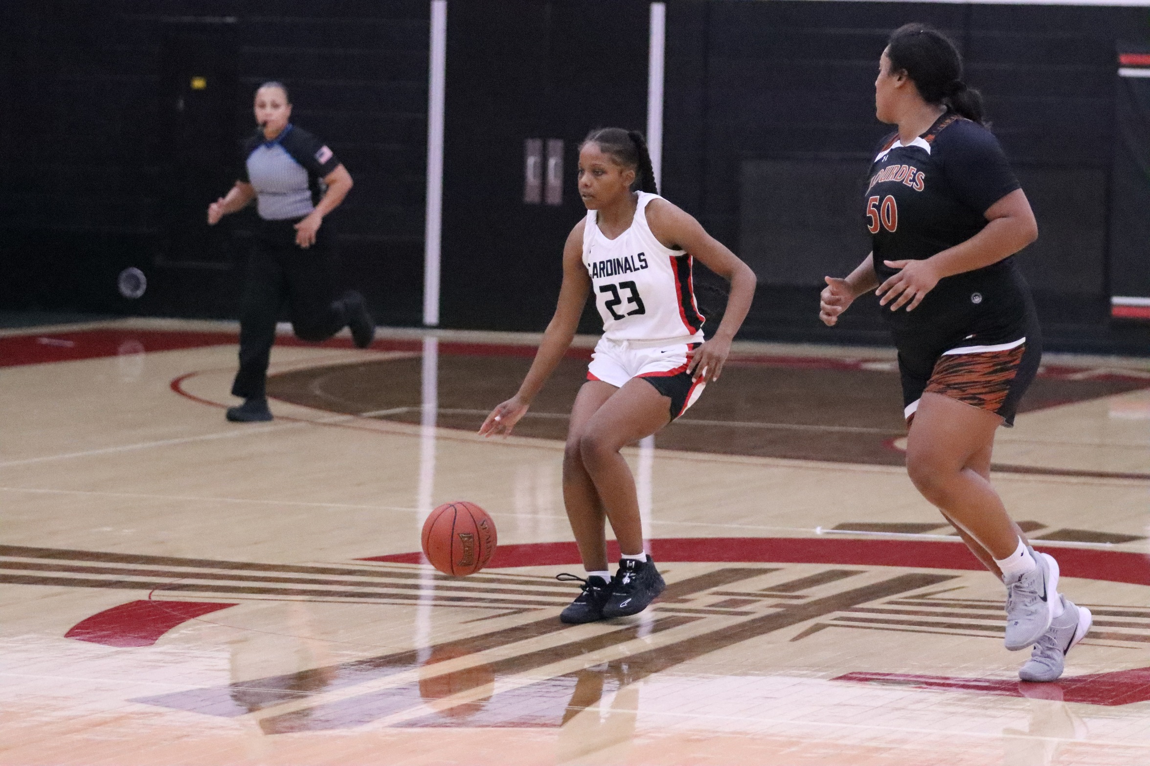 Women's Basketball upended by Warriors on Saturday