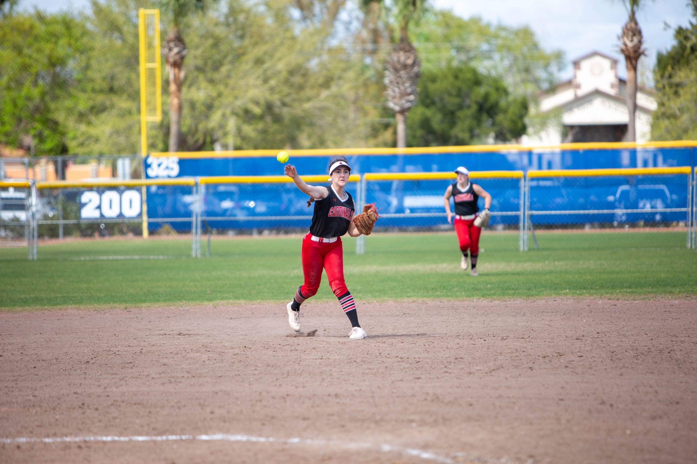 Softball drops two game to Titans and Vikings