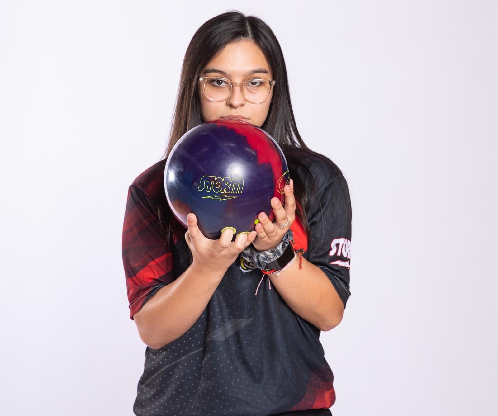 VanHorn's 1st place finish leads Women's Bowling to 4th at Scotty Classic