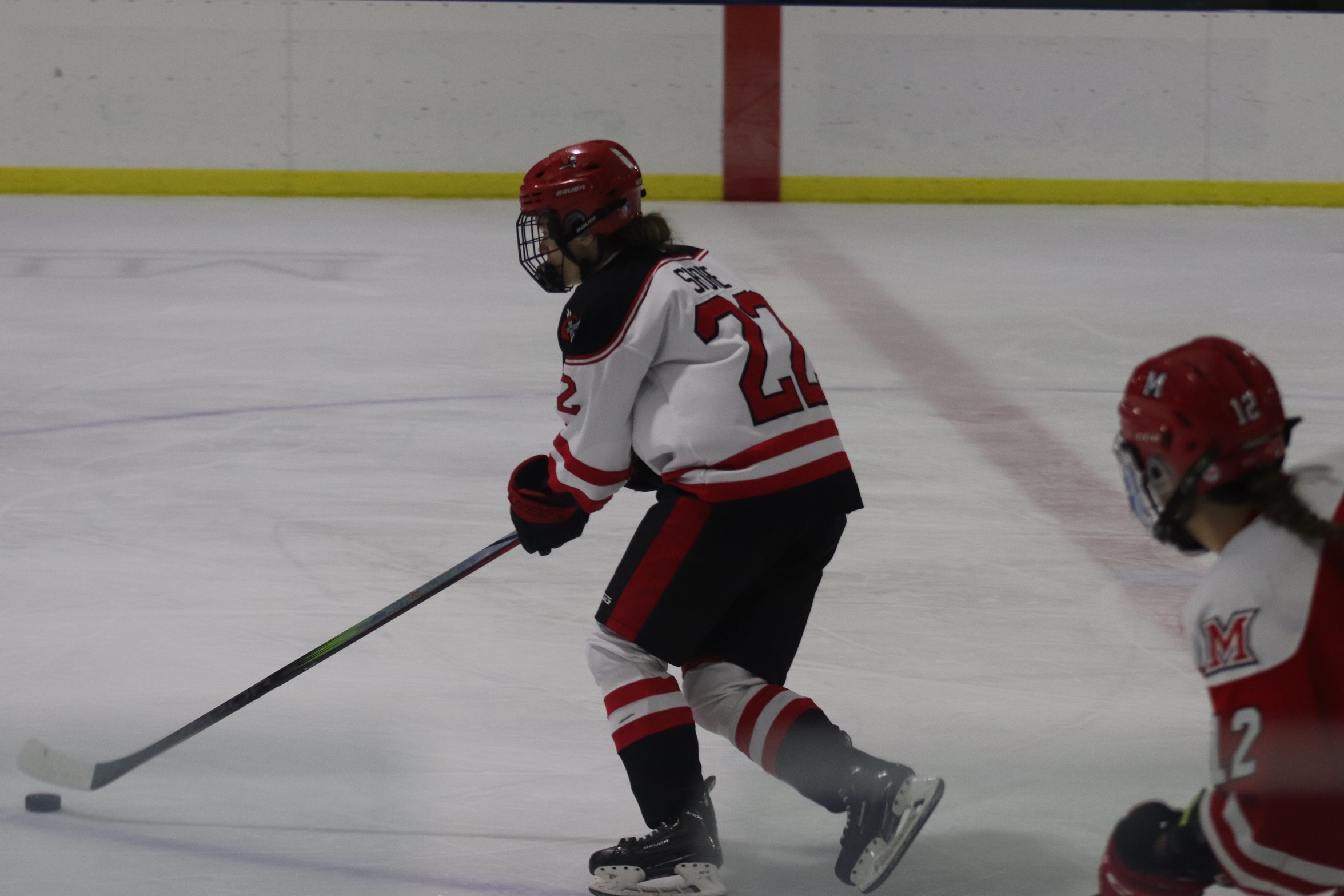 Women's Hockey falls to #6 Warriors