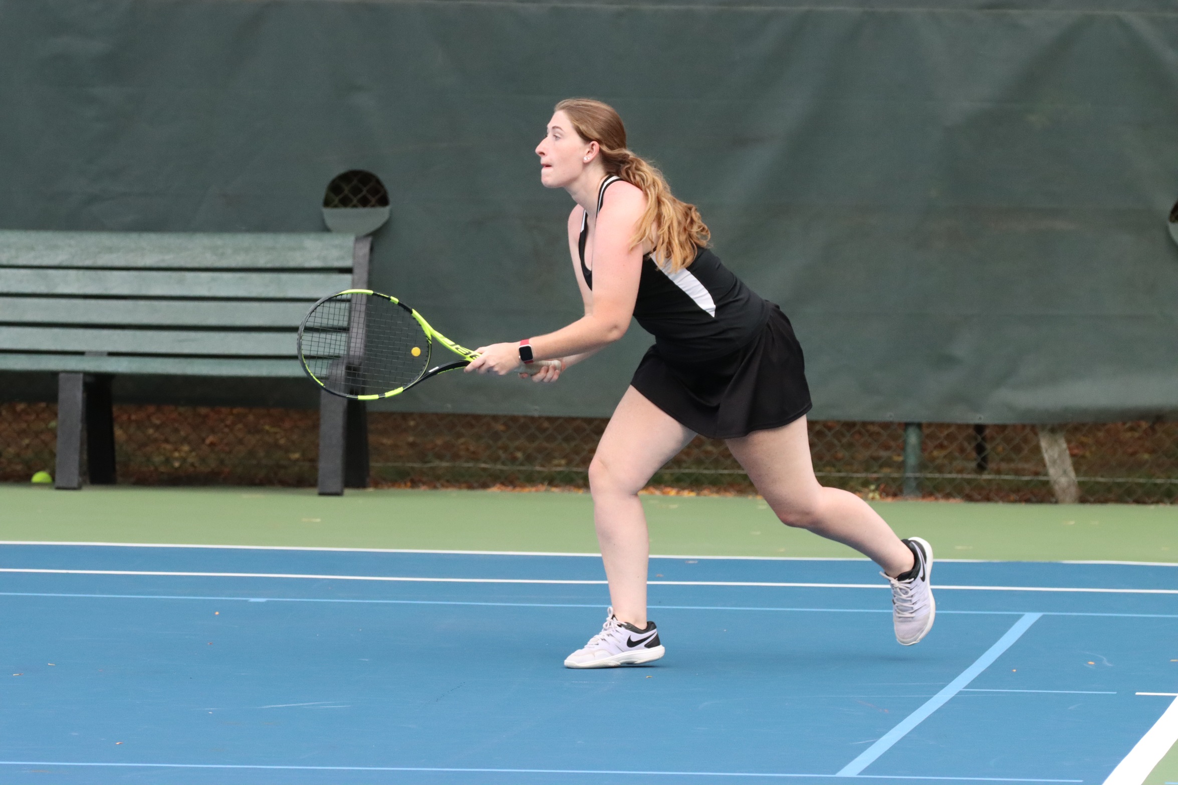 Women's Tennis splits weekend matches against Calvin and Albion