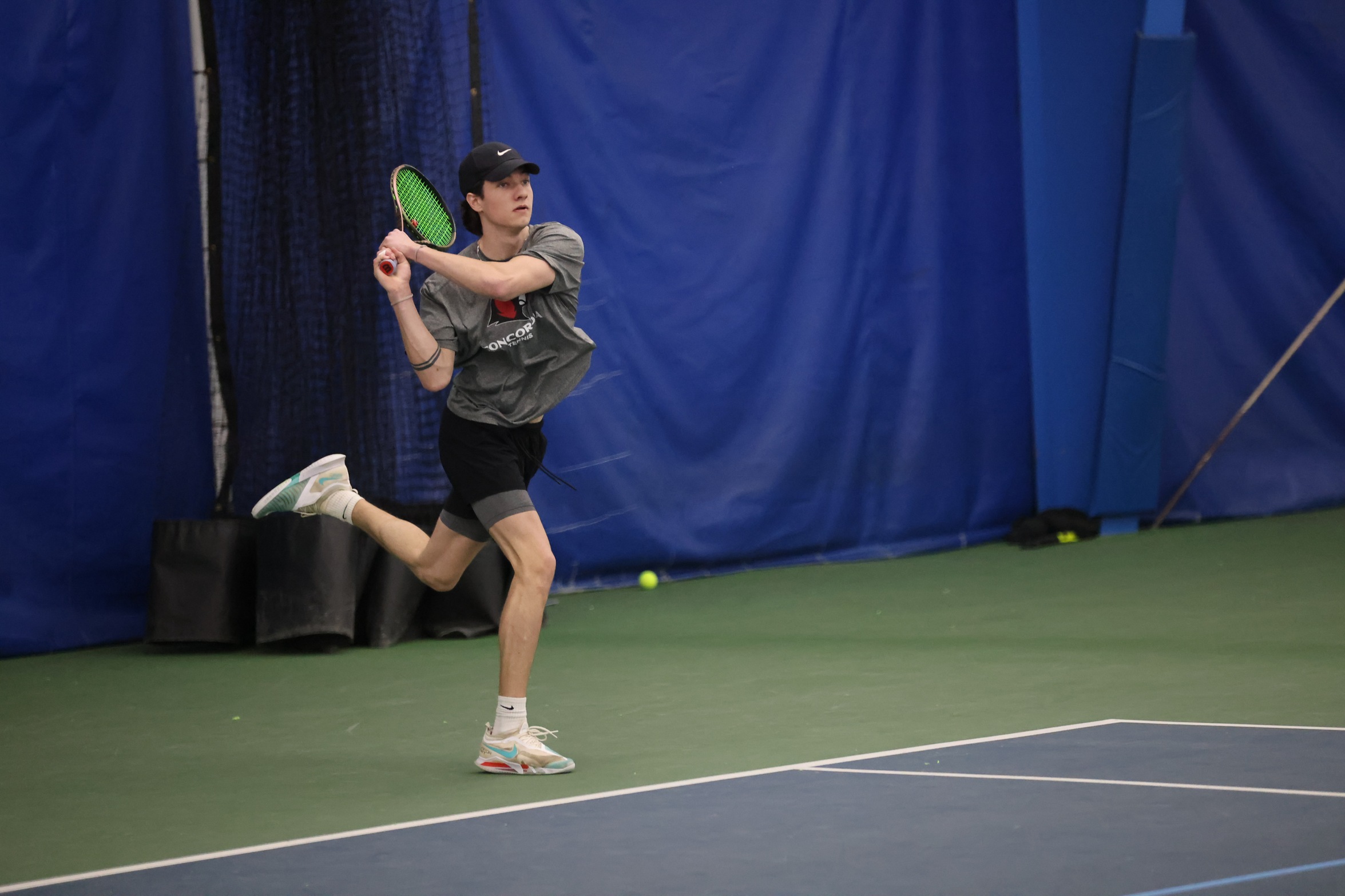 Men's Tennis knocked out of WHAC Tournament by Indiana Tech