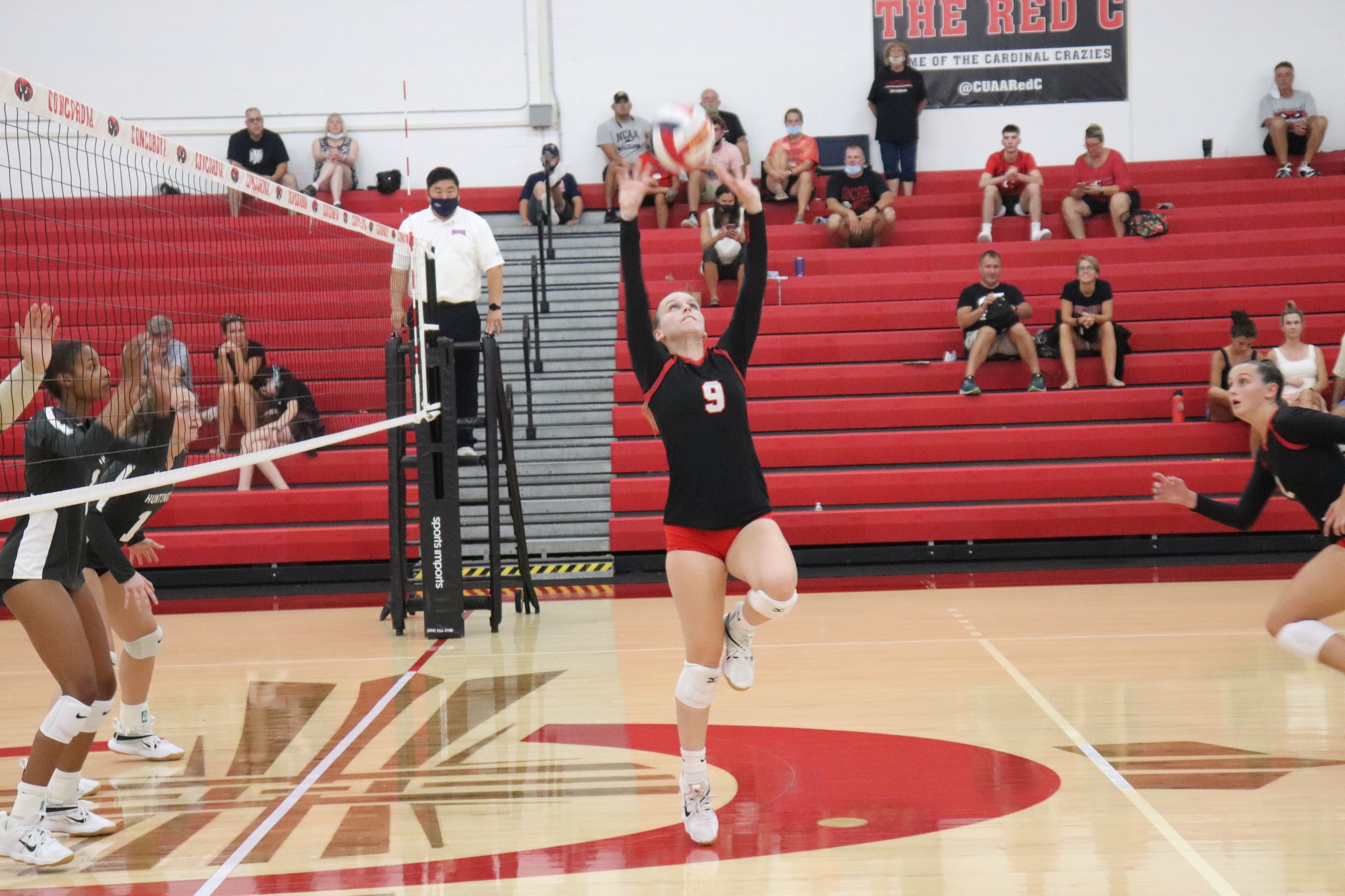 Volleyball competes in Day 2 of Amber McClure Fayerweather Tournament