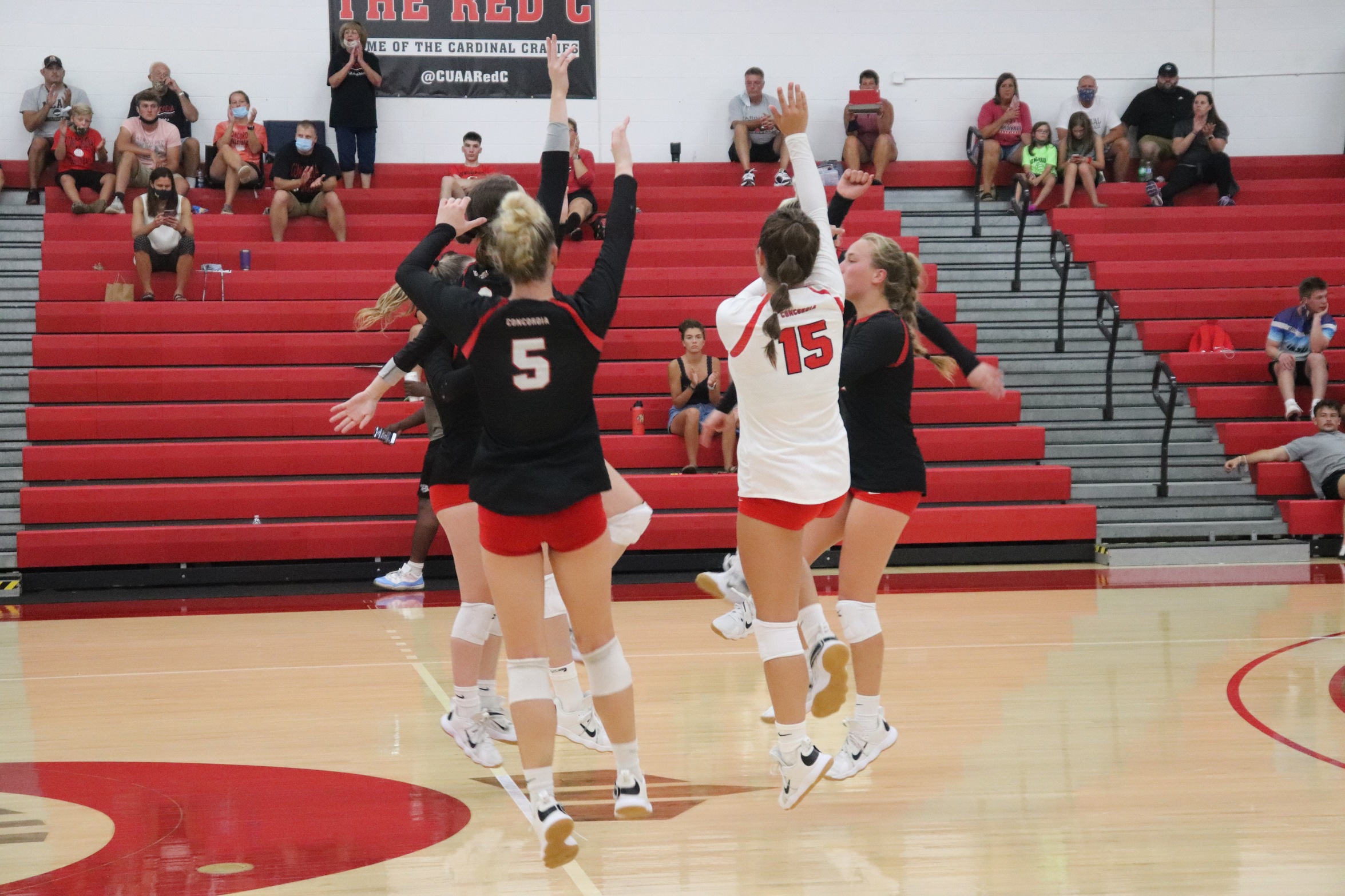 Volleyball falls to Siena Heights in five sets