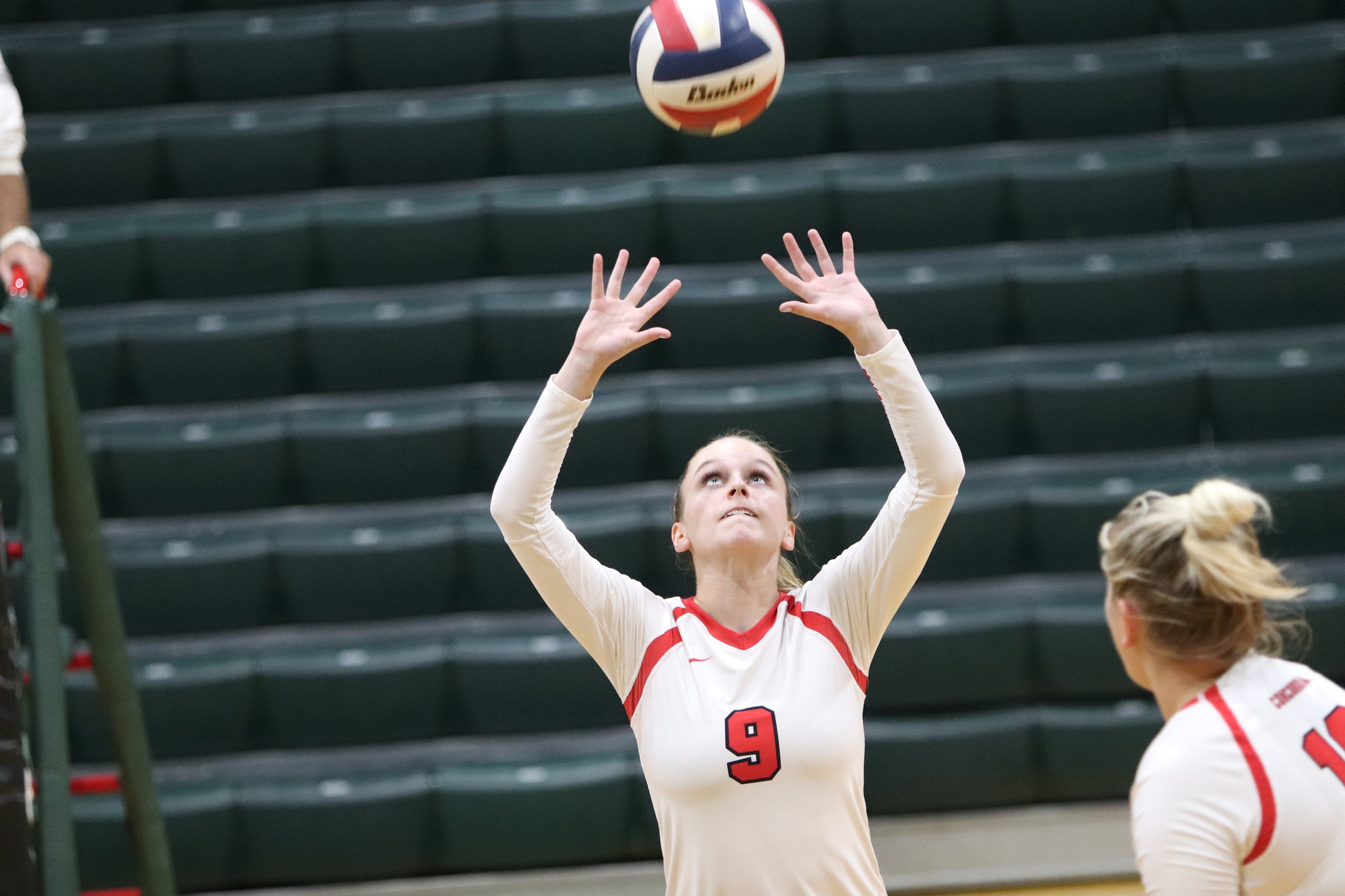 Volleyball competes on day one of Liz Lykowski Memorial Tournament