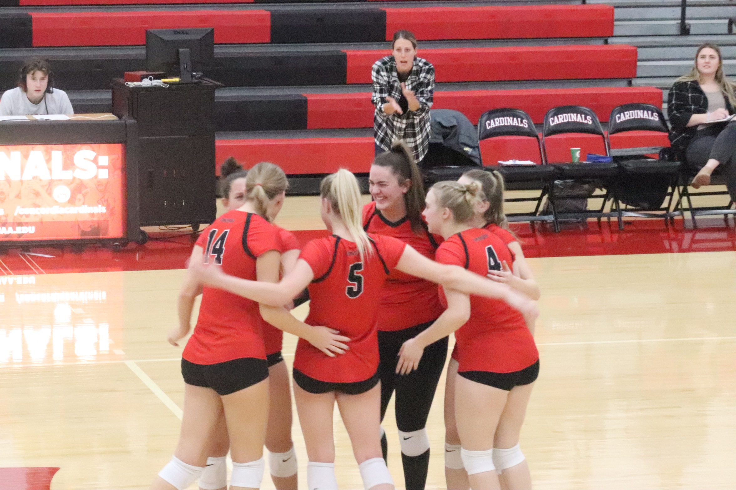 Volleyball falls at home to Madonna