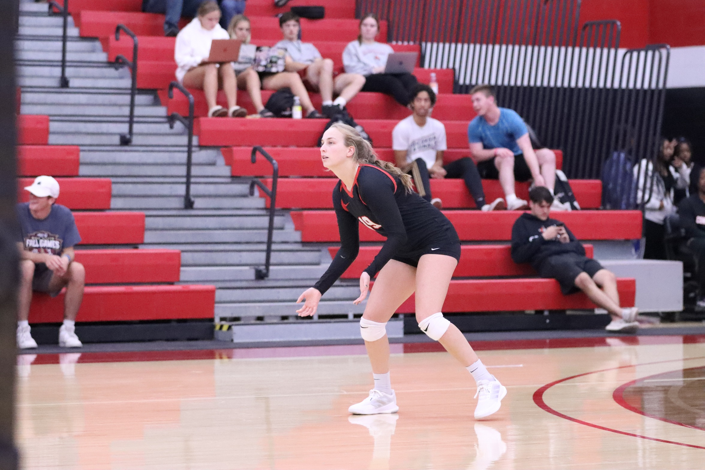 Volleyball blanks Lawrence Tech in 3 Sets on Friday Night