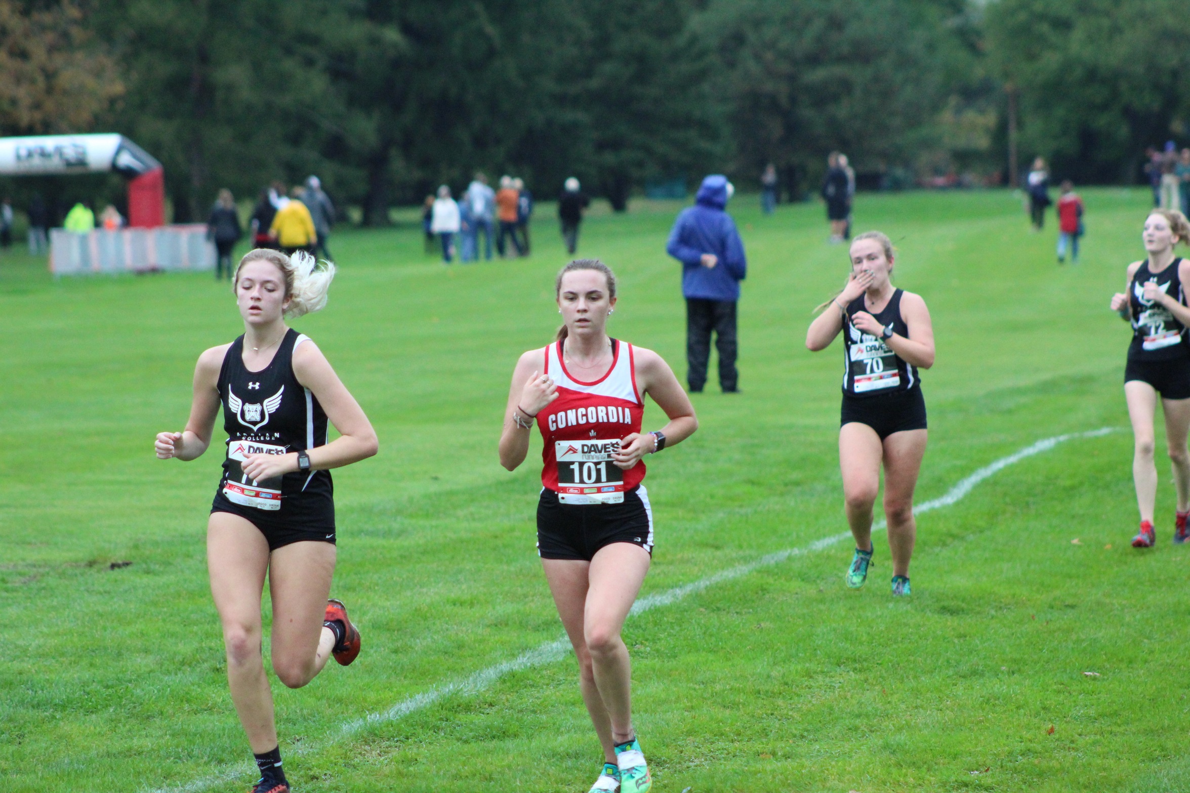 Women’s Cross Country team competes at Raider Invitational