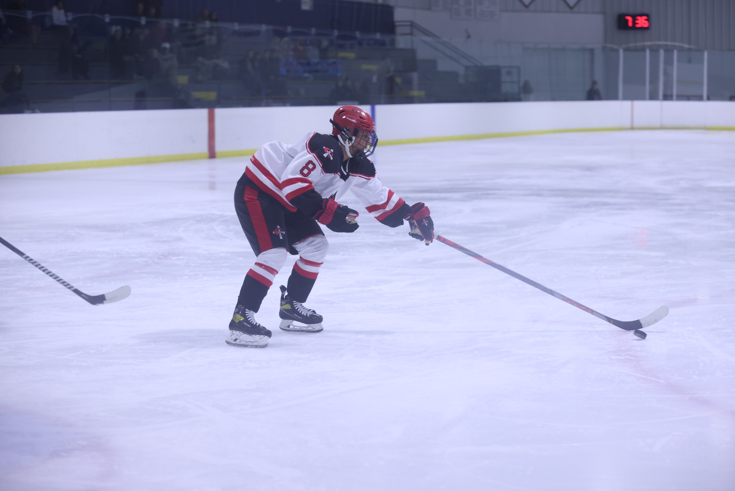 Women's Hockey tops Lake Superior State 2-1
